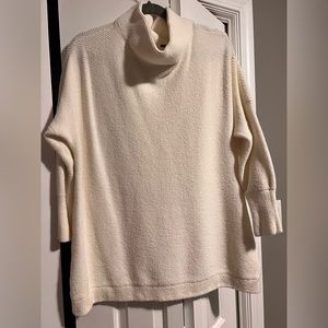 Free People Ottomon Slouchy Tunic in Ecru!